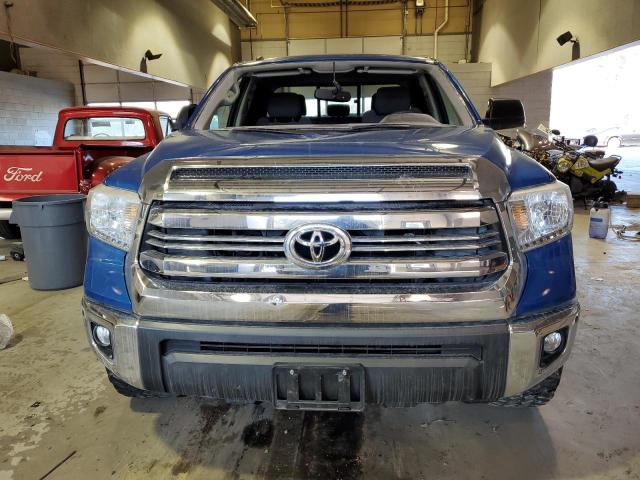 5TFUY5F12GX571708 - 2016 TOYOTA TUNDRA DOUBLE CAB SR/SR5 BLUE photo 5