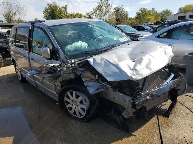 2C4RC1BG7ER398772 - 2014 CHRYSLER TOWN & COU TOURING SILVER photo 4