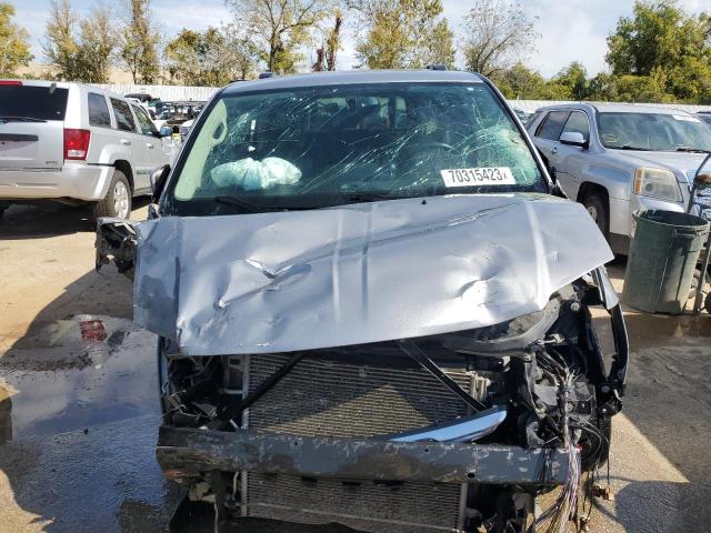 2C4RC1BG7ER398772 - 2014 CHRYSLER TOWN & COU TOURING SILVER photo 5