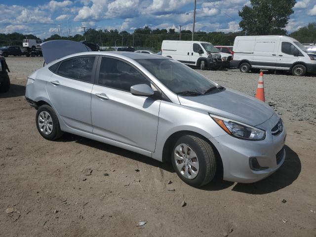 KMHCT4AE5GU149993 - 2016 HYUNDAI ACCENT SE SILVER photo 4