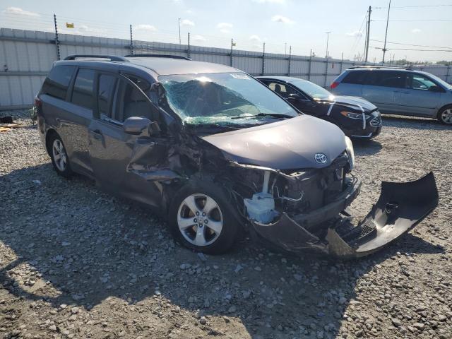 5TDKK3DC3FS581623 - 2015 TOYOTA SIENNA LE GRAY photo 4