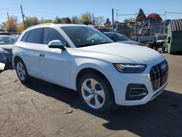 WA1CAAFY2M2015682 - 2021 AUDI Q5 PRESTIGE 白色 照片 4