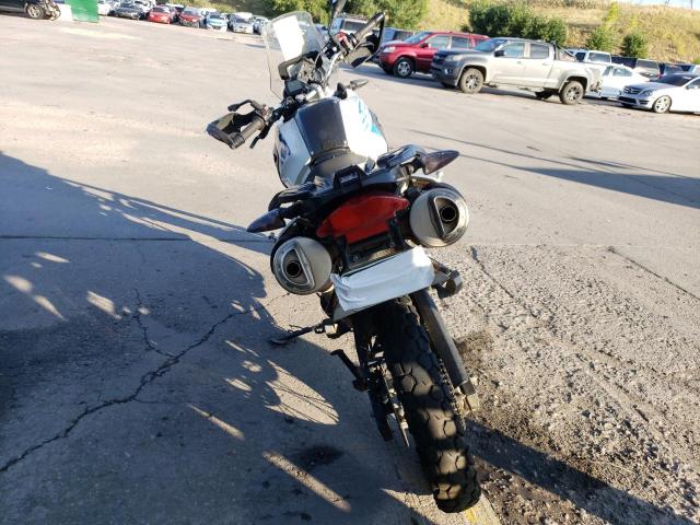 WB1014607CZC95190 - 2012 BMW G650 SERTAO WHITE photo 4