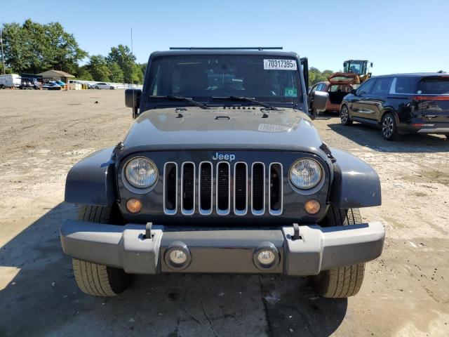 1C4HJWEG8GL284415 - 2016 JEEP WRANGLER U SAHARA GRAY photo 5