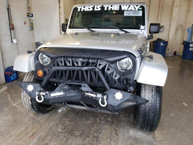 1J4FA54148L507723 - 2008 JEEP WRANGLER SAHARA SILVER photo 9