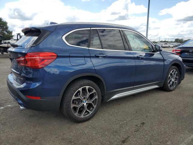 WBXJG9C02M5U18068 - 2021 BMW X1 XDRIVE28I BLUE photo 3