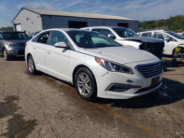 5NPE24AF7FH008389 - 2015 HYUNDAI SONATA SE WHITE photo 4