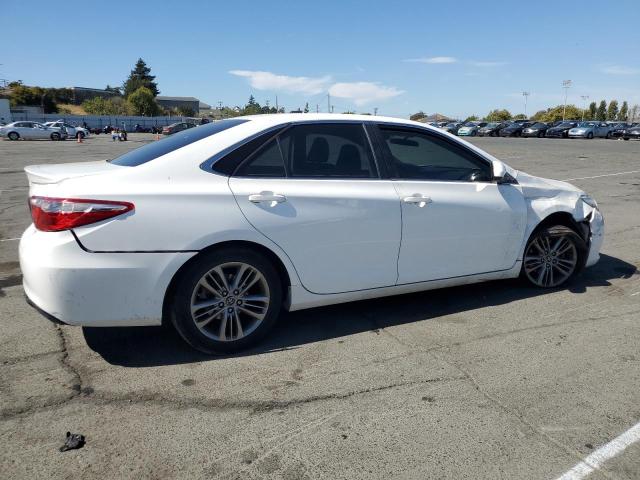 4T1BF1FK1HU349125 - 2017 TOYOTA CAMRY LE WHITE photo 3