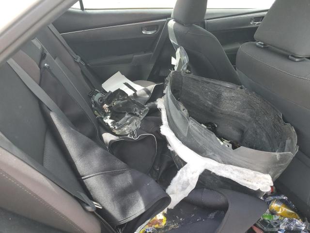 5YFBURHE6JP817658 - 2018 TOYOTA COROLLA L WHITE photo 12