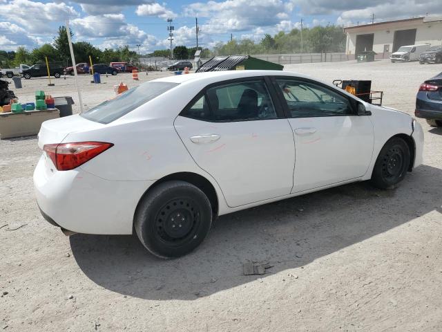 5YFBURHE6JP817658 - 2018 TOYOTA COROLLA L WHITE photo 3