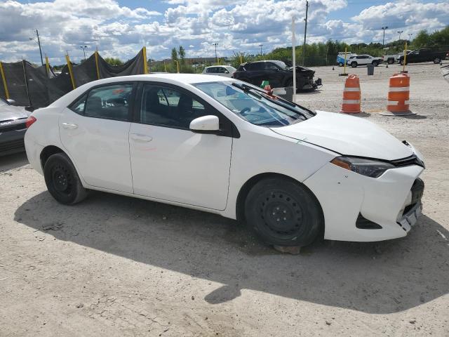 5YFBURHE6JP817658 - 2018 TOYOTA COROLLA L WHITE photo 4