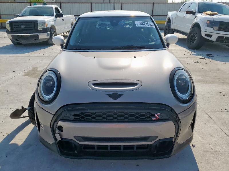 WMW53DH02P2T36981 - 2023 MINI COOPER S TAN photo 5