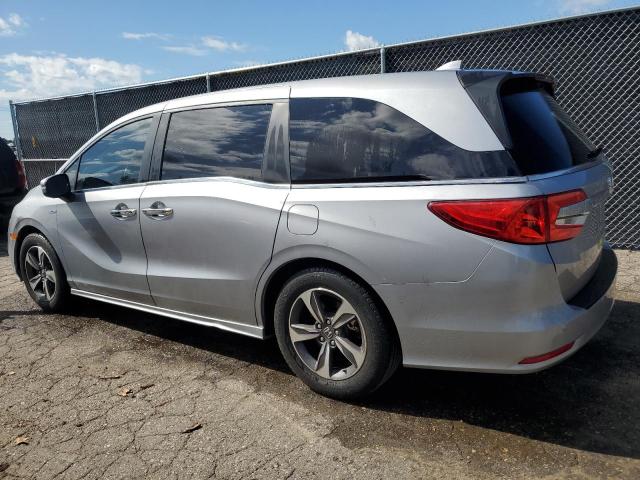 5FNRL6H80JB065008 - 2018 HONDA ODYSSEY TOURING Серебристый фото 2