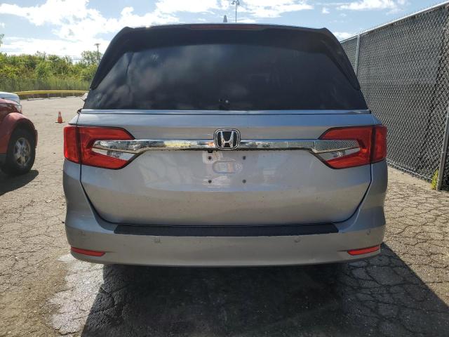 5FNRL6H80JB065008 - 2018 HONDA ODYSSEY TOURING Серебристый фото 6