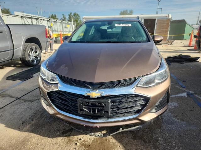 1G1BC5SM2K7136002 - 2019 CHEVROLET CRUZE LS 棕色 照片 5