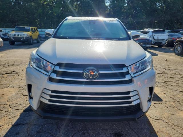 5TDKZRFH6HS525315 - 2017 TOYOTA HIGHLANDER SE 白色 照片 5