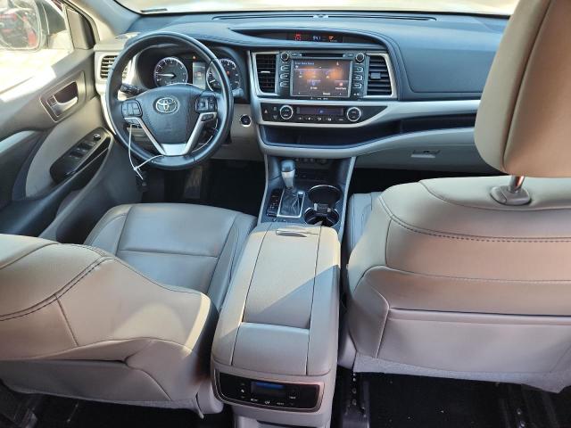 5TDKZRFH6HS525315 - 2017 TOYOTA HIGHLANDER SE 白色 照片 8