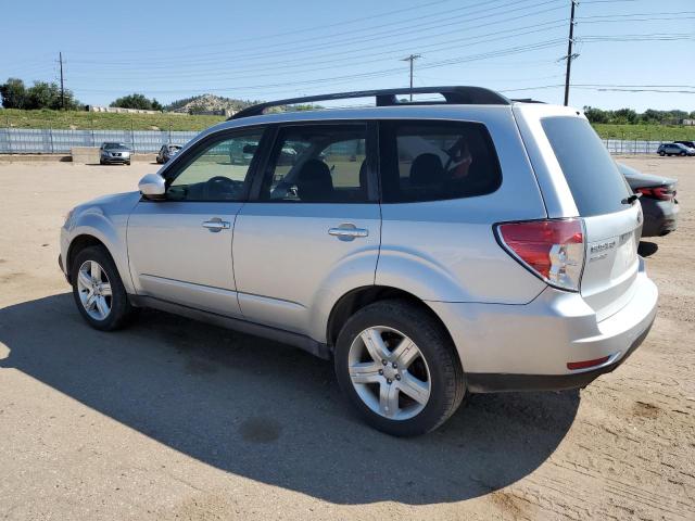 JF2SH6CC4AH778459 - 2010 SUBARU FORESTER 2.5X PREMIUM SILVER photo 2
