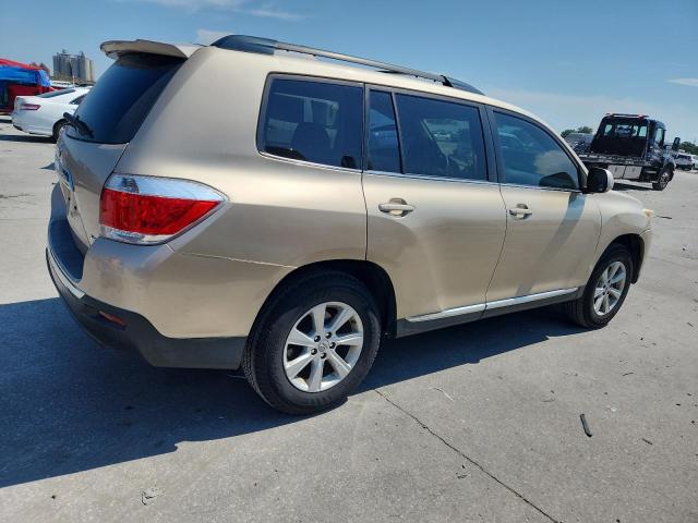 5TDBK3EH8BS050972 - 2011 TOYOTA HIGHLANDER BASE ذهبي صورة 3