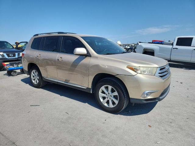 5TDBK3EH8BS050972 - 2011 TOYOTA HIGHLANDER BASE ذهبي صورة 4