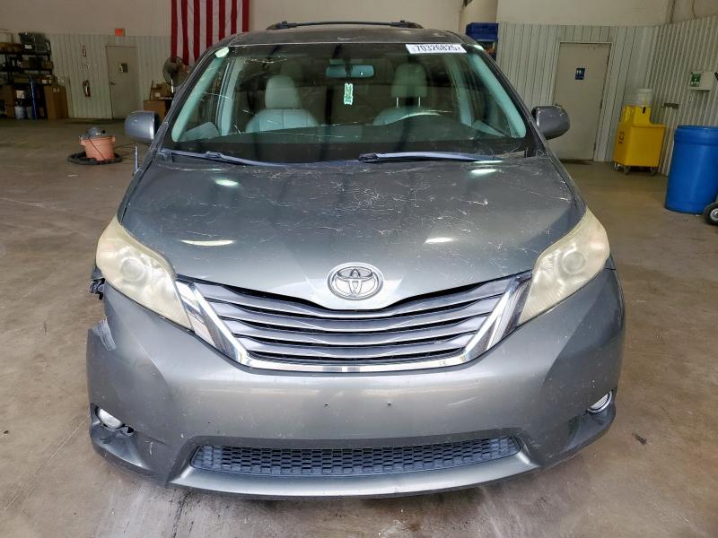 5TDYK3DC4BS079451 - 2011 TOYOTA SIENNA XLE 灰色 照片 5