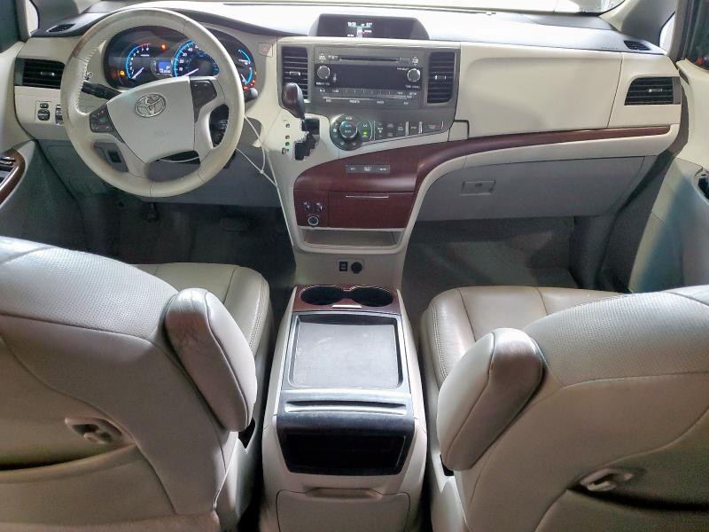 5TDYK3DC4BS079451 - 2011 TOYOTA SIENNA XLE 灰色 照片 8