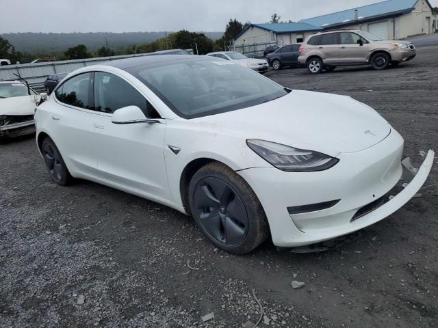 5YJ3E1EB0KF493651 - 2019 TESLA MODEL 3 WHITE photo 4