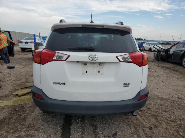 2T3RFREV0FW244184 - 2015 TOYOTA RAV4 XLE WHITE photo 6