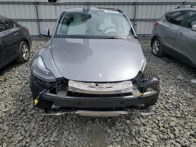 7SAYGDEE6SF252899 - 2025 TESLA MODEL Y 灰色 照片 5