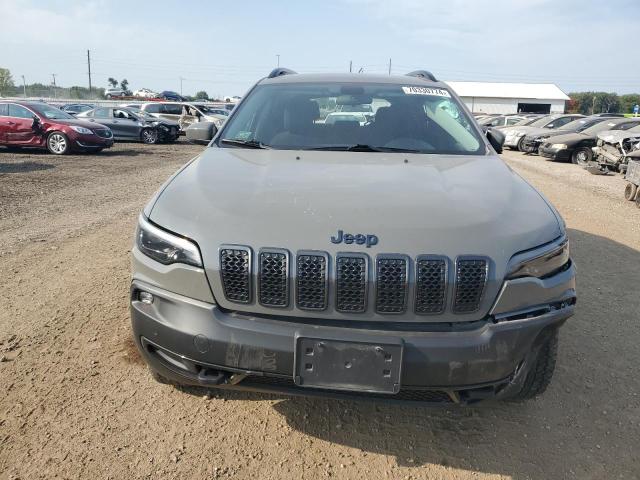 1C4PJMCX8KD431192 - 2019 JEEP CHEROKEE LATITUDE GRAY photo 5