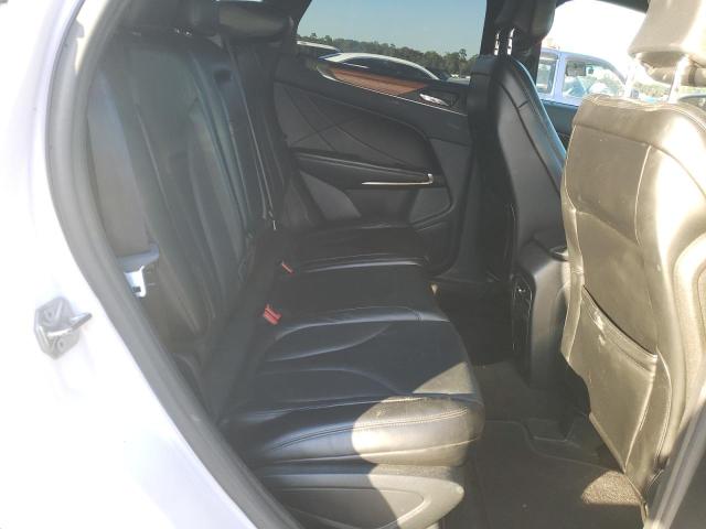 5LMCJ2D93GUJ15136 - 2016 LINCOLN MKC SELECT WHITE photo 11