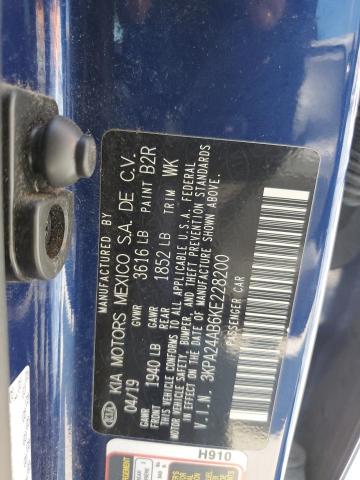 3KPA24AB6KE228200 - 2019 KIA RIO S BLUE photo 12