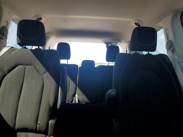 2C4RC1CG1PR598564 - 2023 CHRYSLER VOYAGER LX SILVER photo 10