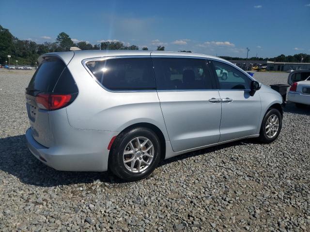 2C4RC1CG1PR598564 - 2023 CHRYSLER VOYAGER LX SILVER photo 3
