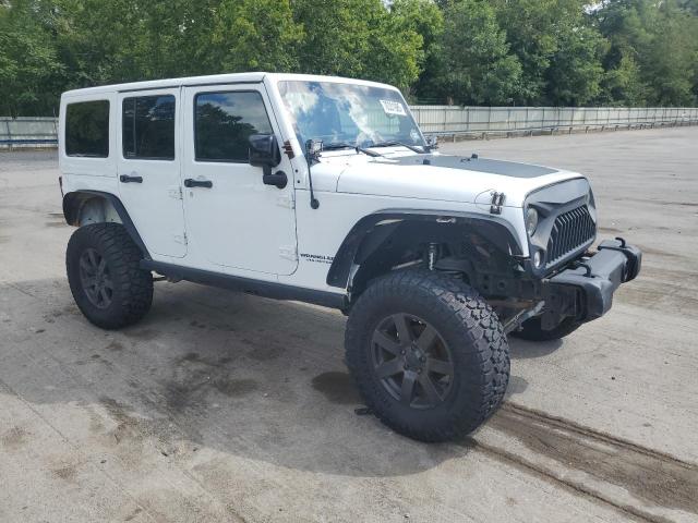 1C4HJWEG8EL257437 - 2014 JEEP WRANGLER UNLIMITED SAHARA 白色 照片 4