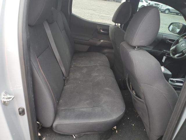 3TMCZ5AN5JM124841 - 2018 TOYOTA TACOMA DOUBLE CAB GRAY photo 10