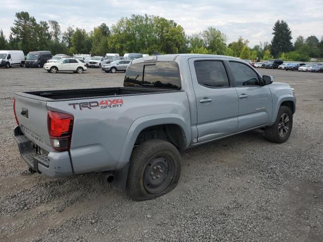 3TMCZ5AN5JM124841 - 2018 TOYOTA TACOMA DOUBLE CAB GRAY photo 3