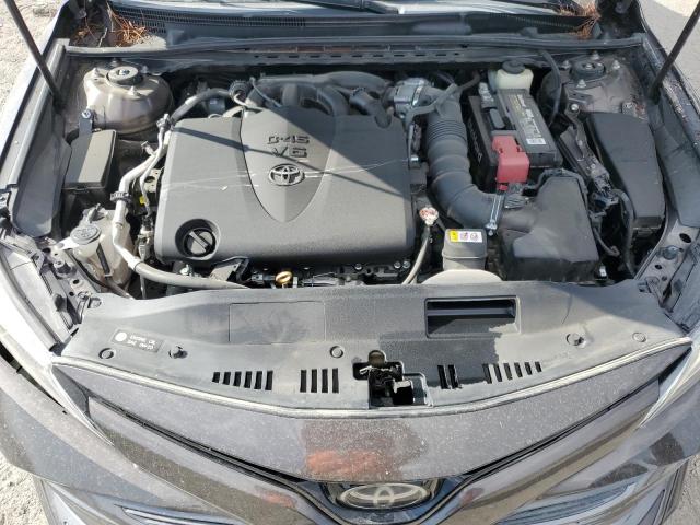 4T1BZ1HK3JU007590 - 2018 TOYOTA CAMRY XSE BROWN photo 11