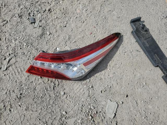 4T1BZ1HK3JU007590 - 2018 TOYOTA CAMRY XSE BROWN photo 12