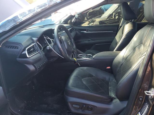 4T1BZ1HK3JU007590 - 2018 TOYOTA CAMRY XSE BROWN photo 7