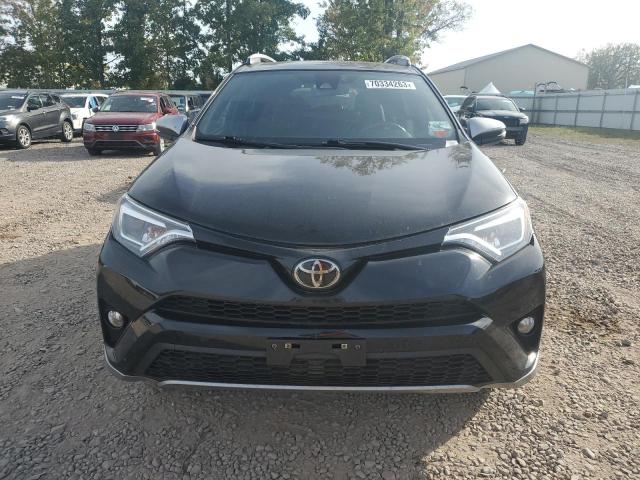 2T3JFREV5JW793644 - 2018 TOYOTA RAV4 SE BLACK photo 5