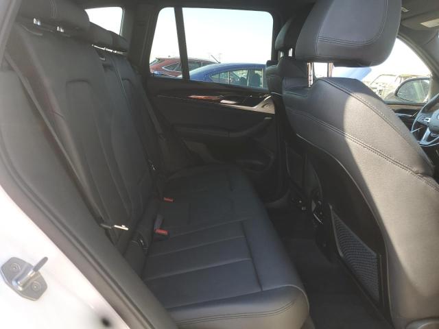 5UXTR9C51JLD67957 - 2018 BMW X3 XDRIVE30I WHITE photo 10