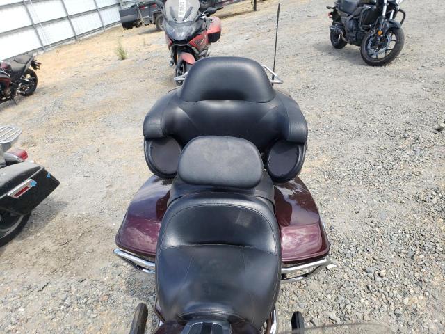 1HD1FCC11KB676892 - 2019 HARLEY-DAVIDSON FLHTCU Бордовий фото 5