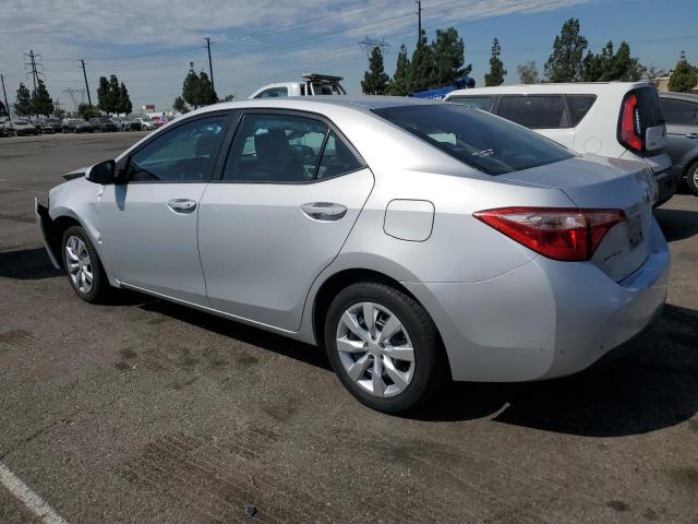 2T1BURHE2JC981795 - 2018 TOYOTA COROLLA L SILVER photo 2