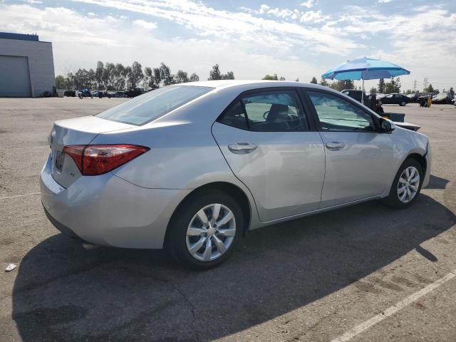 2T1BURHE2JC981795 - 2018 TOYOTA COROLLA L SILVER photo 3