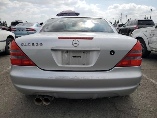 WDBKK47F1XF082203 - 1999 MERCEDES-BENZ SLK 230 KOMPRESSOR SILVER photo 6