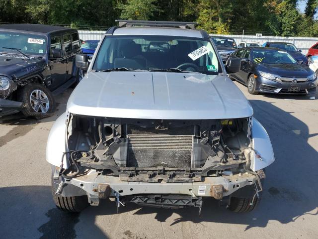 1D8GU28K38W127193 - 2008 DODGE NITRO SXT SILVER photo 5