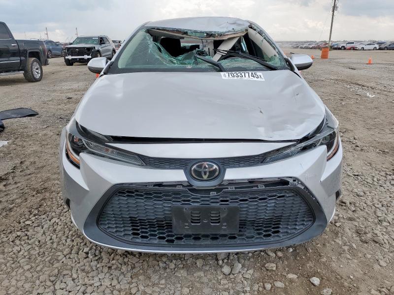 5YFEPRAE4LP112911 - 2020 TOYOTA COROLLA LE ვერცხლისფერი ფოტო 5