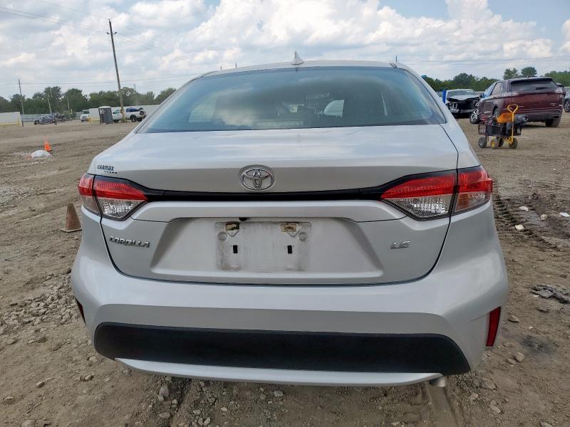 5YFEPRAE4LP112911 - 2020 TOYOTA COROLLA LE ვერცხლისფერი ფოტო 6