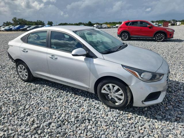 3KPC24A63ME131048 - 2021 HYUNDAI ACCENT SE SILVER photo 4